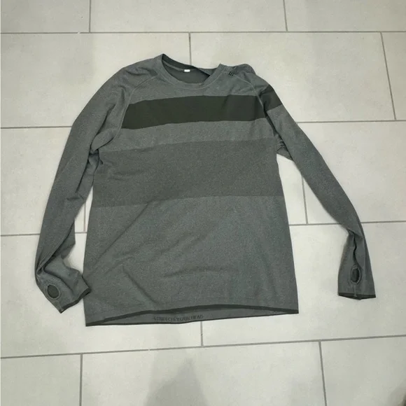 LOT of Men’s lululemon. Size XL - Picture 4 of 11